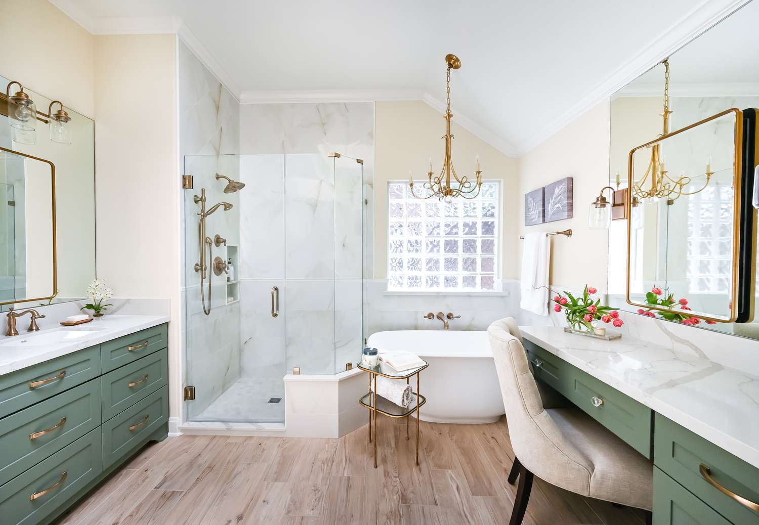 15 Vanity Setup Inspirations: Create Your Perfect Beauty Space