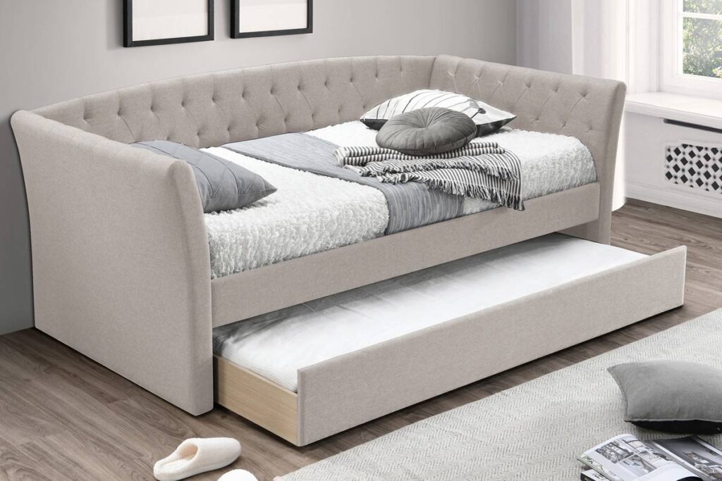 A Cozy Daybed for Relaxation